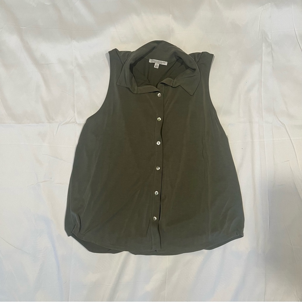 Green Envelope button-up tank top in size XL